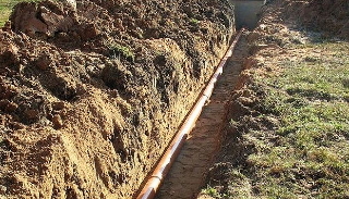 Копка траншей для водопровода в Новокузнецке: цена за метр от 930 руб.
